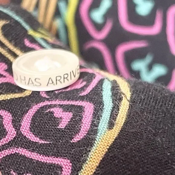 Chubbies Friday Shirt neon pineapple button-up  - size medium - Picture 4 of 10